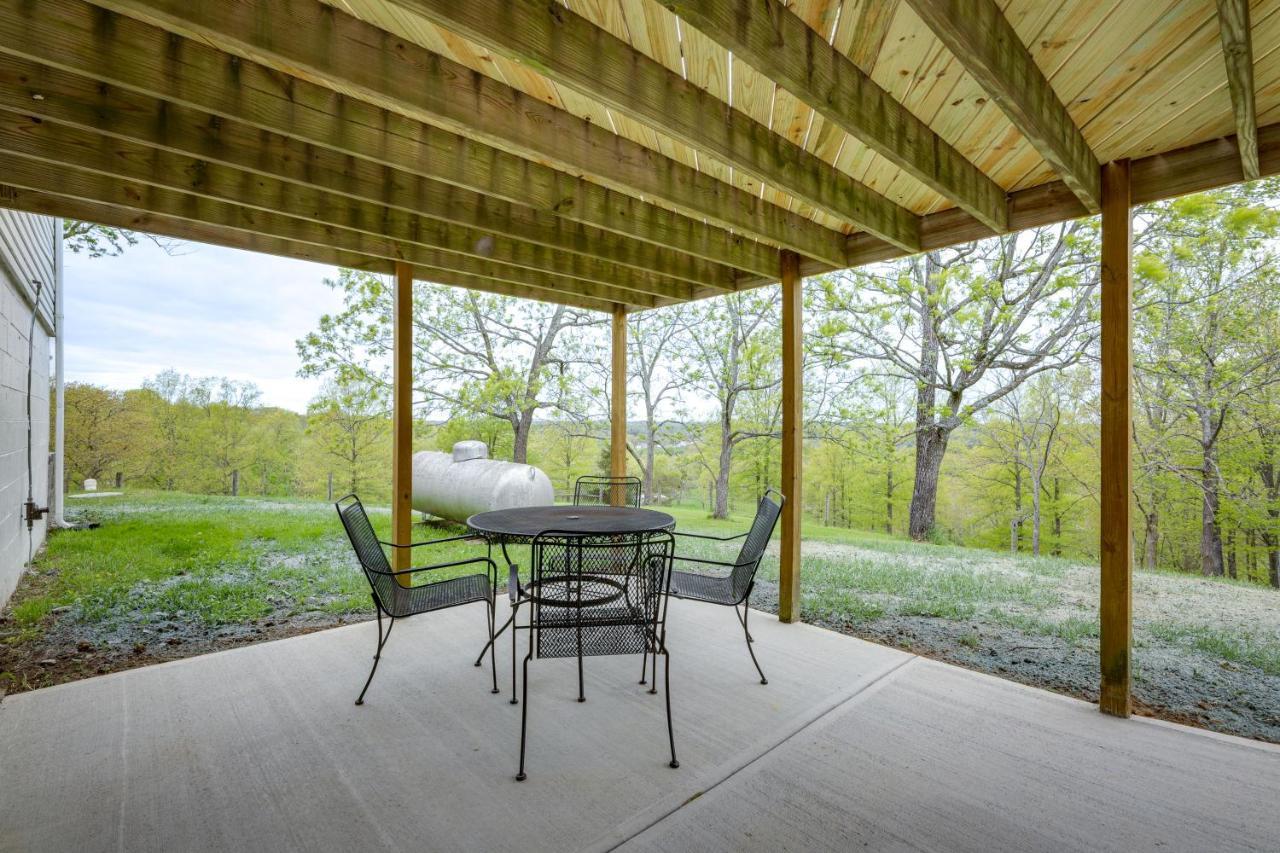 Cozy Kentucky Retreat - Deck, Near Ark Encounter! Villa Dry Ridge Luaran gambar